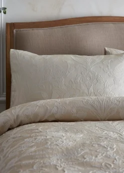 Appletree Heritage Elysia Jacquard Cream Duvet Cover Set