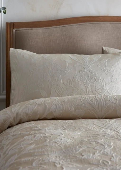 Appletree Heritage Elysia Jacquard Cream Duvet Cover Set