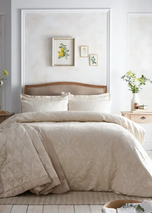 Appletree Heritage Elysia Jacquard Cream Duvet Cover Set