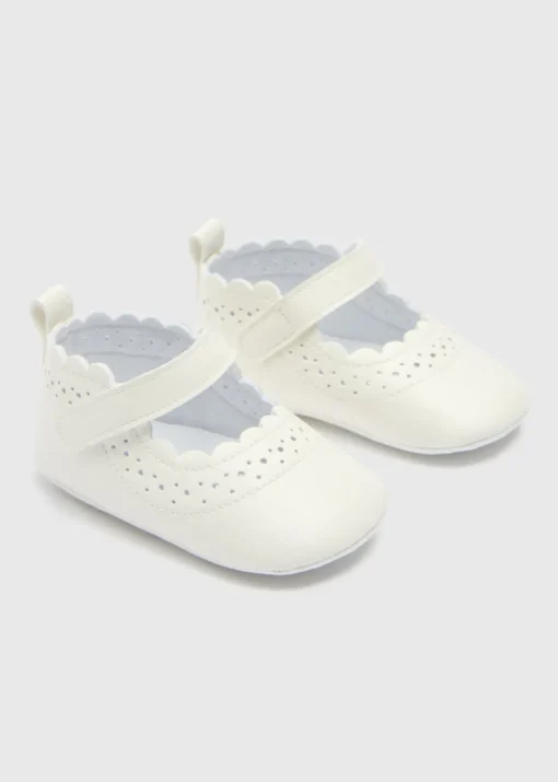 Baby White Scallop Mary Jane Shoes (Newborn-18mths)
