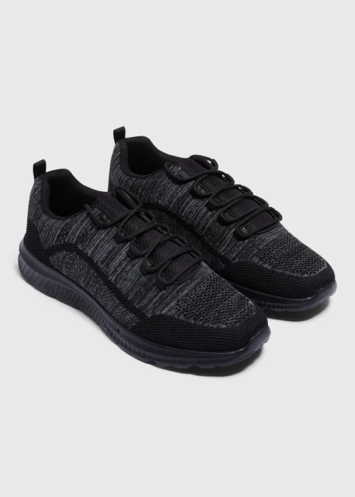 Black Sports Trainer