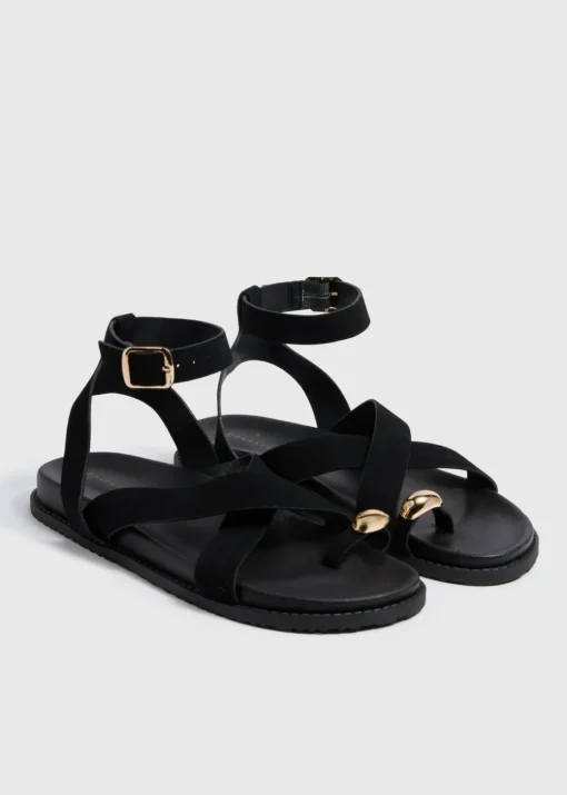 Black Toe Loop Sandals