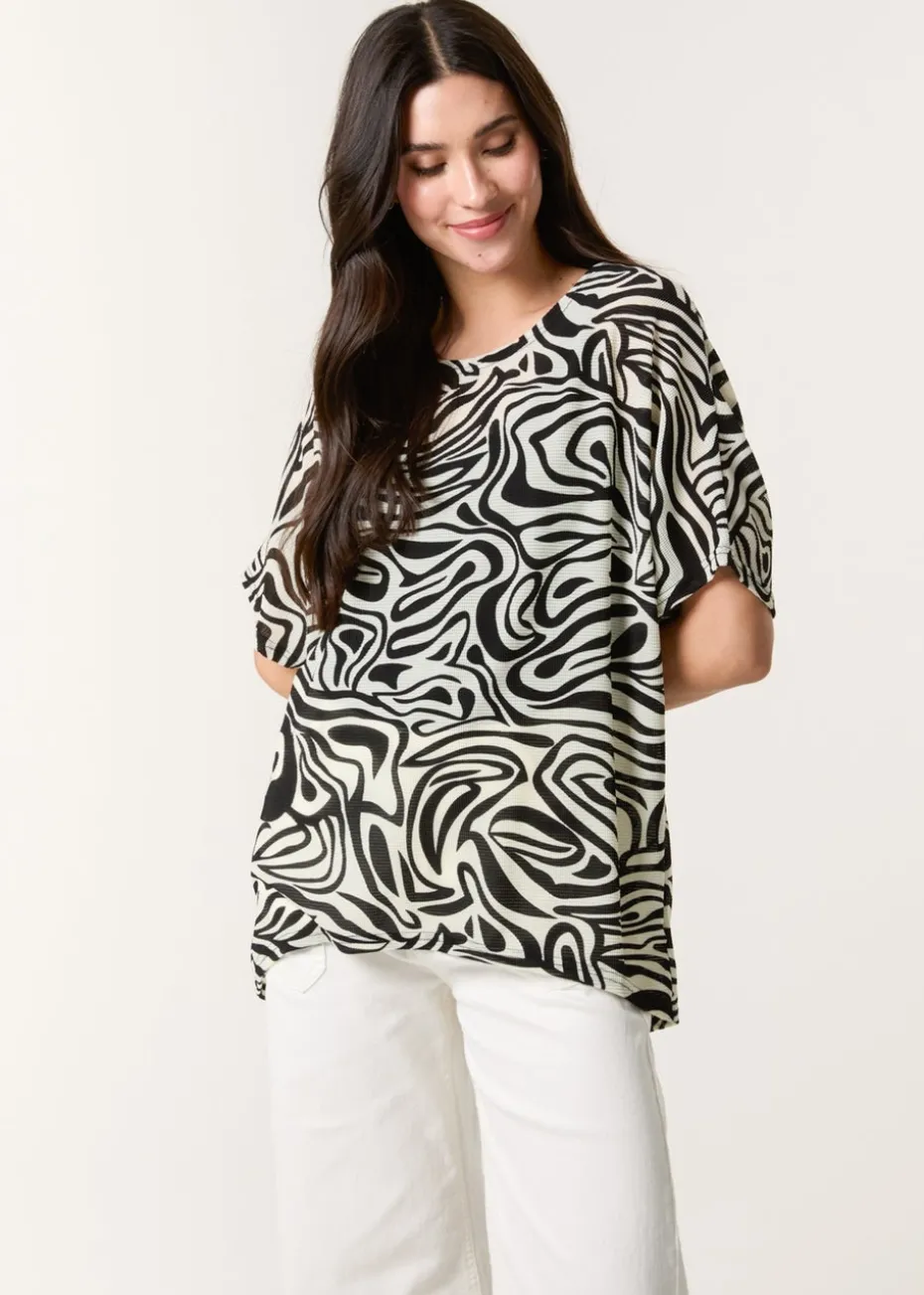 Blue Vanilla Black Short-Sleeved Top With Abstract Print