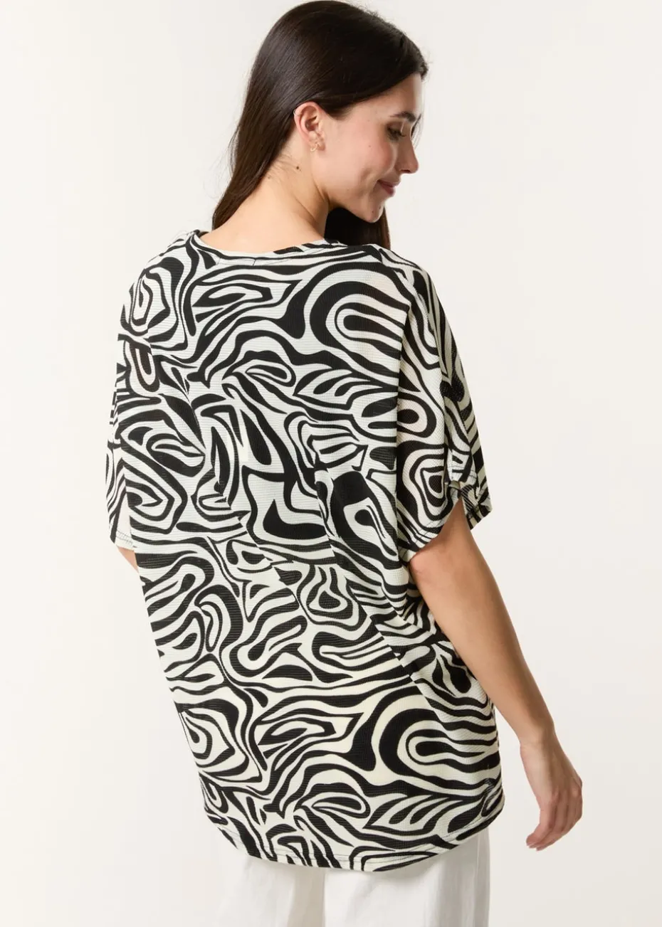 Blue Vanilla Black Short-Sleeved Top With Abstract Print