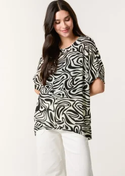 Blue Vanilla Black Short-Sleeved Top With Abstract Print