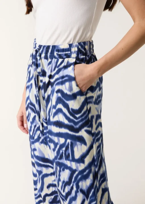 Blue Vanilla Blue Printed Elastic Trousers
