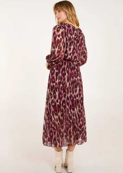 Blue Vanilla Red Round Neck Pleated Abstract Leopard Dress