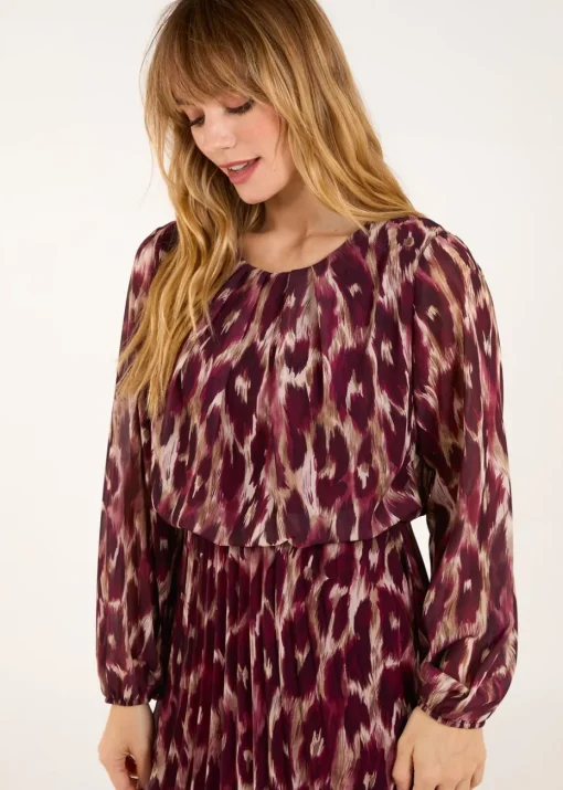 Blue Vanilla Red Round Neck Pleated Abstract Leopard Dress