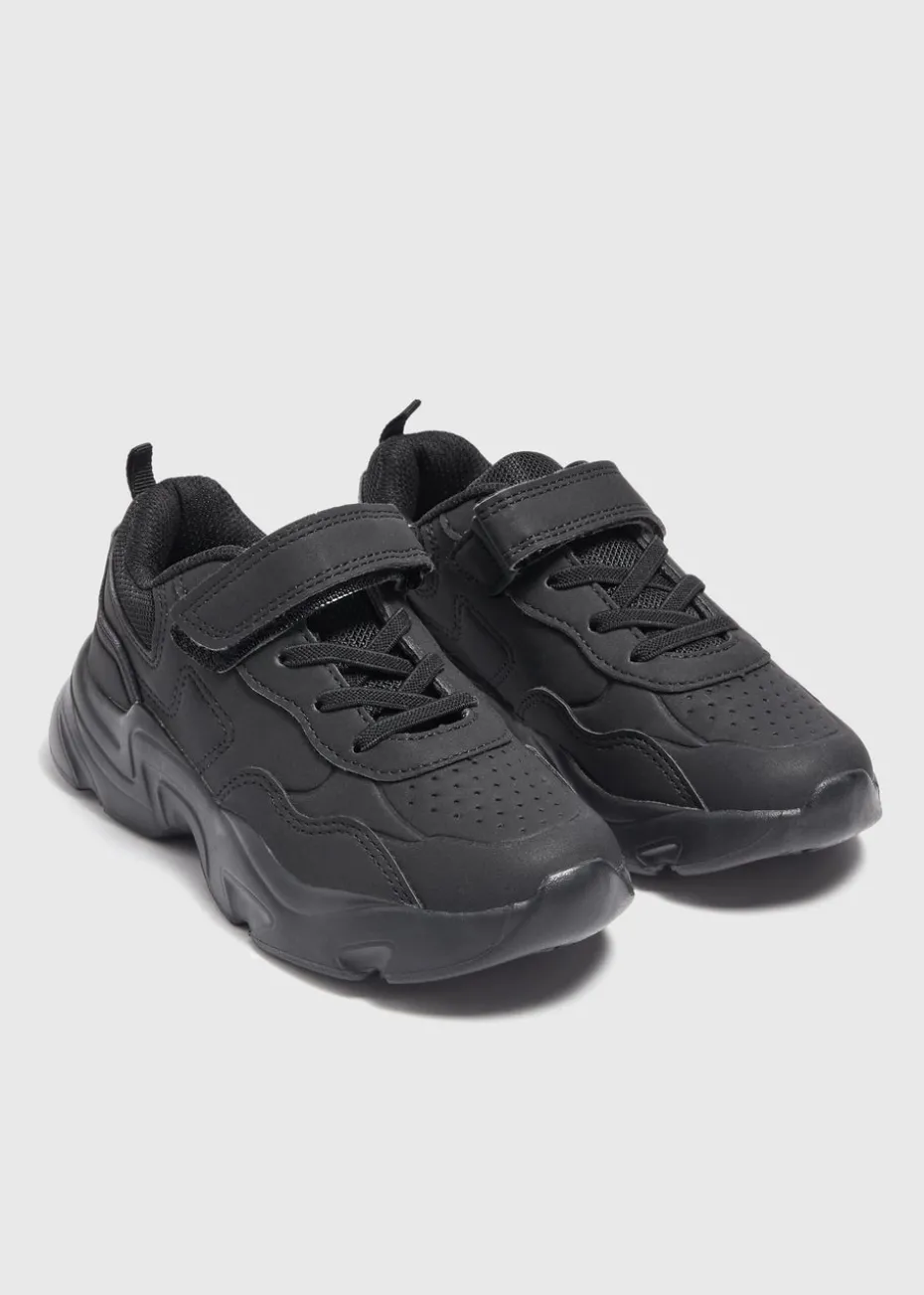 Boys Black School Trainers (Younger 10-Older 6)