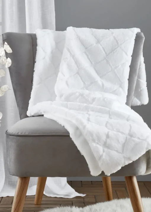 Catherine Lansfield Cosy Diamond Soft 130x170cm Blanket Throw