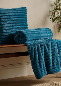 Catherine Lansfield Cosy Ribbed Faux Fur Soft Blanket Throw (130x170 cm)