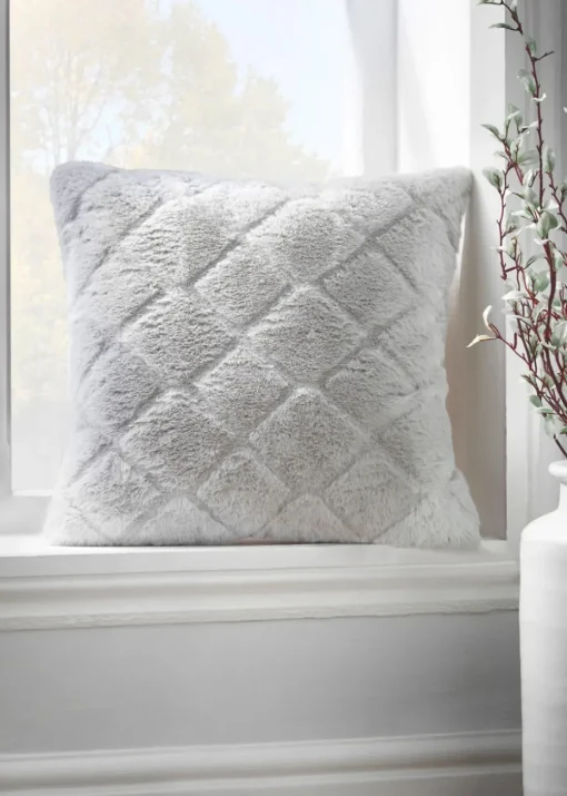 Catherine Lansfield Cosy Diamond Cushion (43x43cm)
