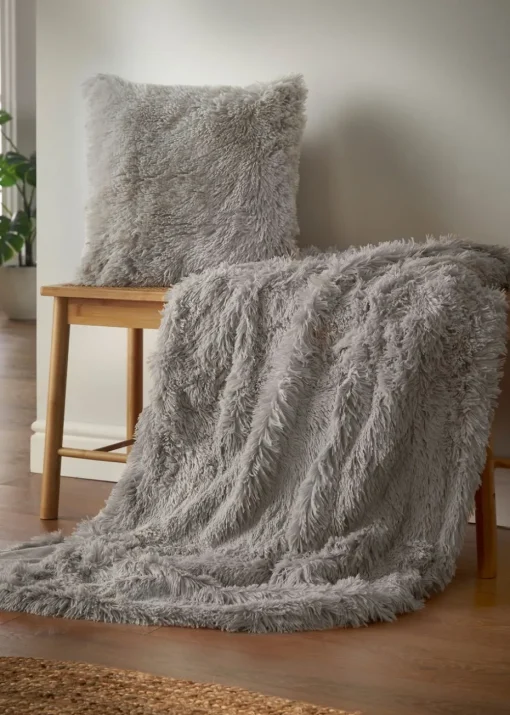 Catherine Lansfield Cuddly Deep Pile Blanket Throw