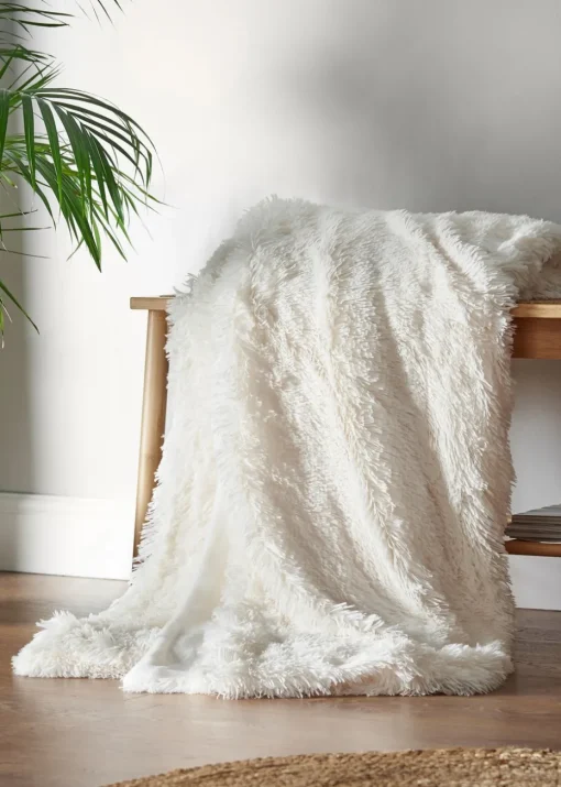 Catherine Lansfield Cuddly Deep Pile Blanket Throw (150x200cm)