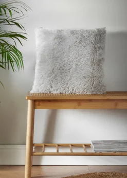 Catherine Lansfield Cuddly Cushion (45x45cm)