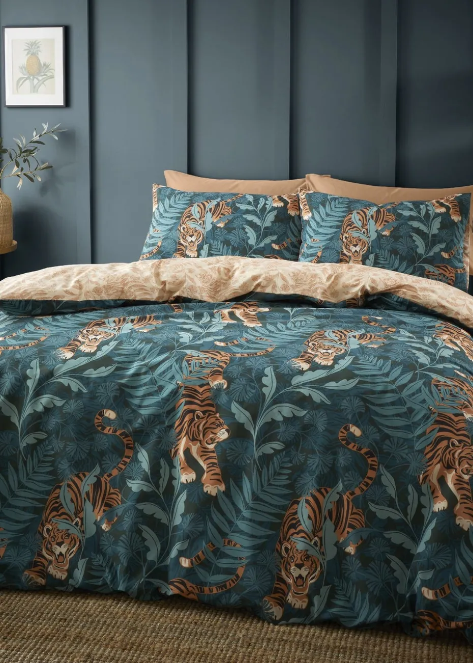 Catherine Lansfield Green Tropic Tiger Leaf Reversible Duvet Cover Set with Pillowcases
