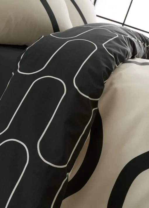 Catherine Lansfield Linear Curve Geometric Black Reversible Duvet Cover Set