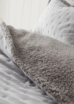 Catherine Lansfield Nori Silver Pinsonic Faux-Shearling Duvet Cover Set