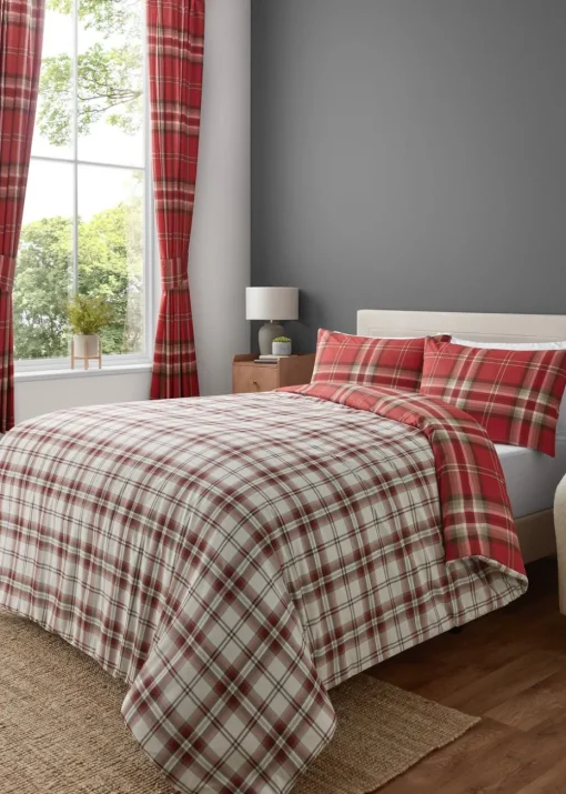 Catherine Lansfield Red Kelso Check Reversible Duvet Cover Set with Pillowcases