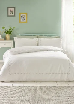 Catherine Lansfield Scallop Border Embroidery Duvet Cover Set