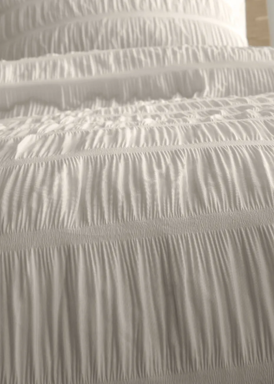 Catherine Lansfield Seersucker Duvet Cover Set