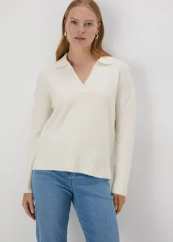 Cream Ribbed V-Neck Jumper