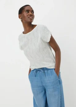 Cream Wavy Textured Crew Neck T-Shirt