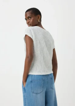 Cream Wavy Textured Crew Neck T-Shirt