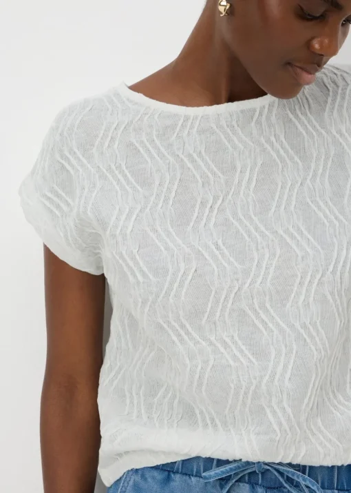 Cream Wavy Textured Crew Neck T-Shirt