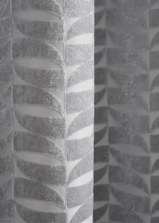 Curtina Kendal Silver Eyelet Curtains