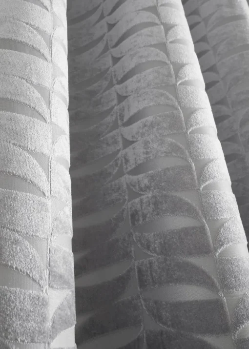 Curtina Kendal Silver Eyelet Curtains