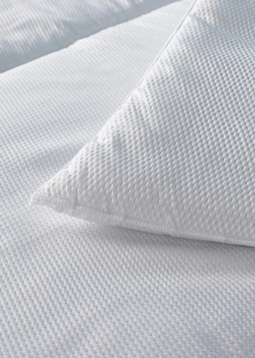 Downland White Waffle Duvet (10.5 Tog)