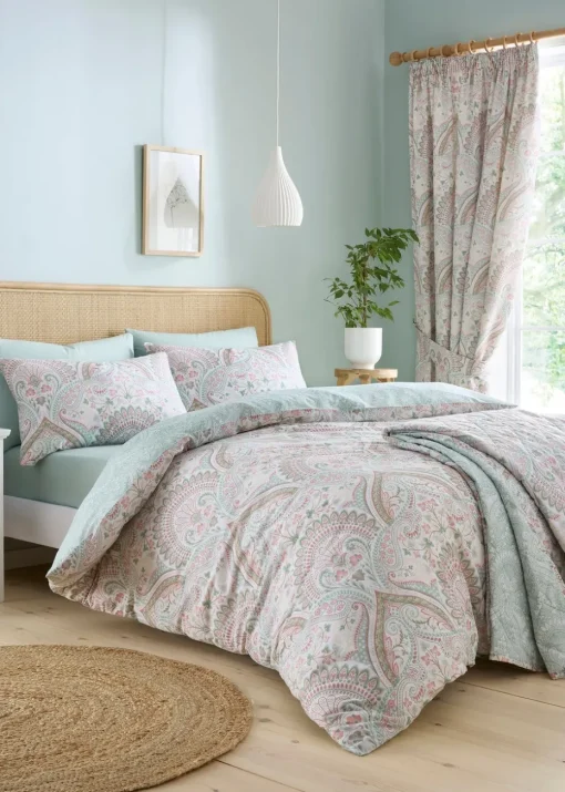 Dreams & Drapes Design Palais Reversible Green Duvet Cover Set