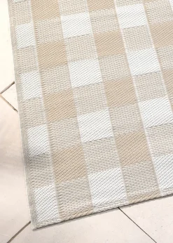Dreams & Drapes Design Gingham Natural Outdoor Rug