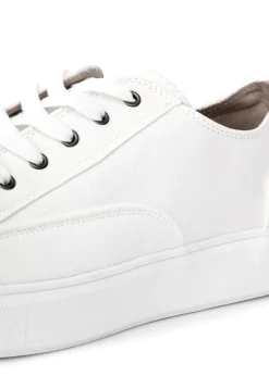 Duck & Cover White Nesta Trainers