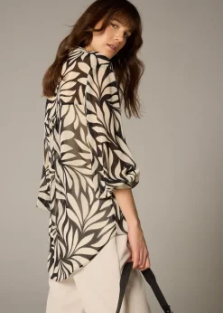 Et Vous Black Mono Palm V-Neck Blouse