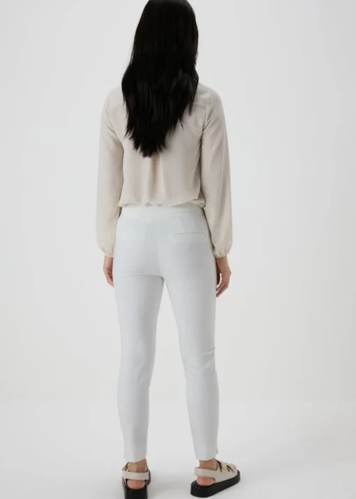 Et Vous White Capri Trousers