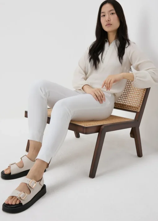 Et Vous White Capri Trousers