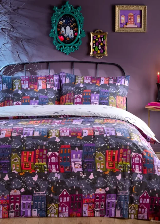 furn. Creepy Town Reversible Duvet Cover Set