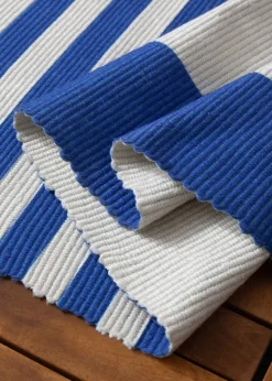 furn. Navy/White Deck Stripe Printed Indoor/Outdoor Rug