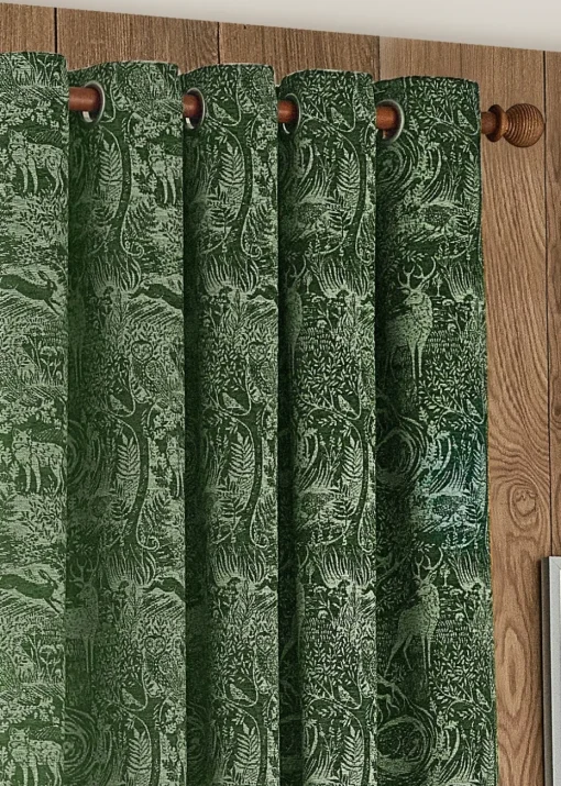 furn. Winter Woods Animal Chenille Eyelet Curtains