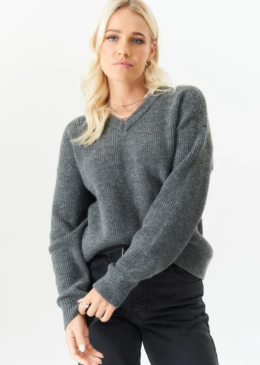 Gini London Grey V Neck Knit Oversized Jumper