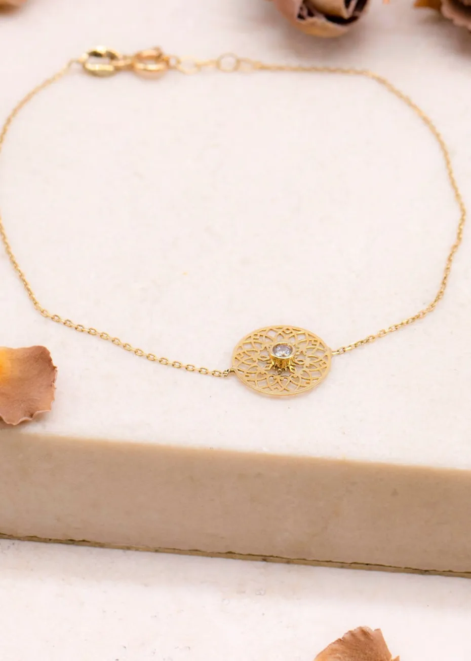 Golden Moments 9ct Yellow Gold 2.5mm CZ 12mm Cutout-Disc Adjustable Bracelet