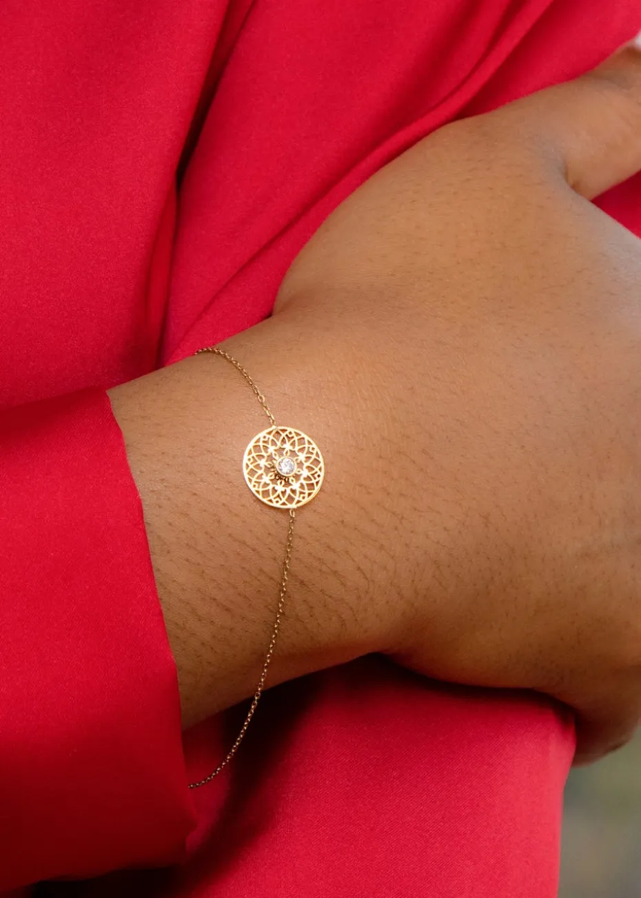 Golden Moments 9ct Yellow Gold 2.5mm CZ 12mm Cutout-Disc Adjustable Bracelet