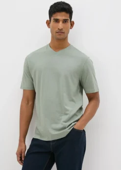 Green Essential V-Neck T-Shirt
