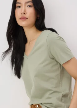 Green V-Neck Regular Fit T-Shirt