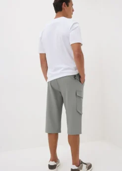 Grey Belted 3/4 Trek Shorts