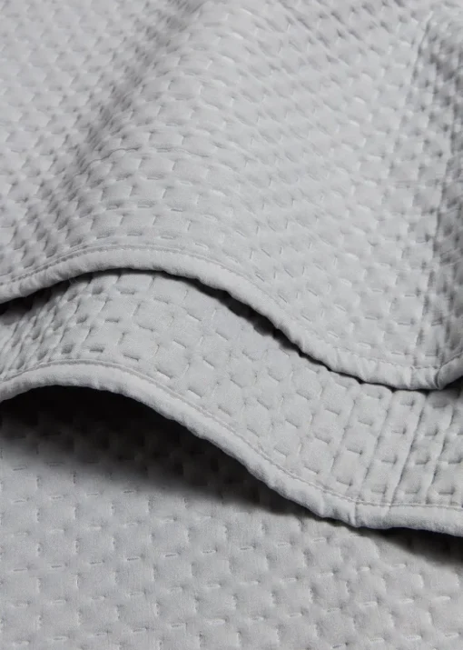 Grey Washed Pinsonic Bedspread (235cm x 235cm)