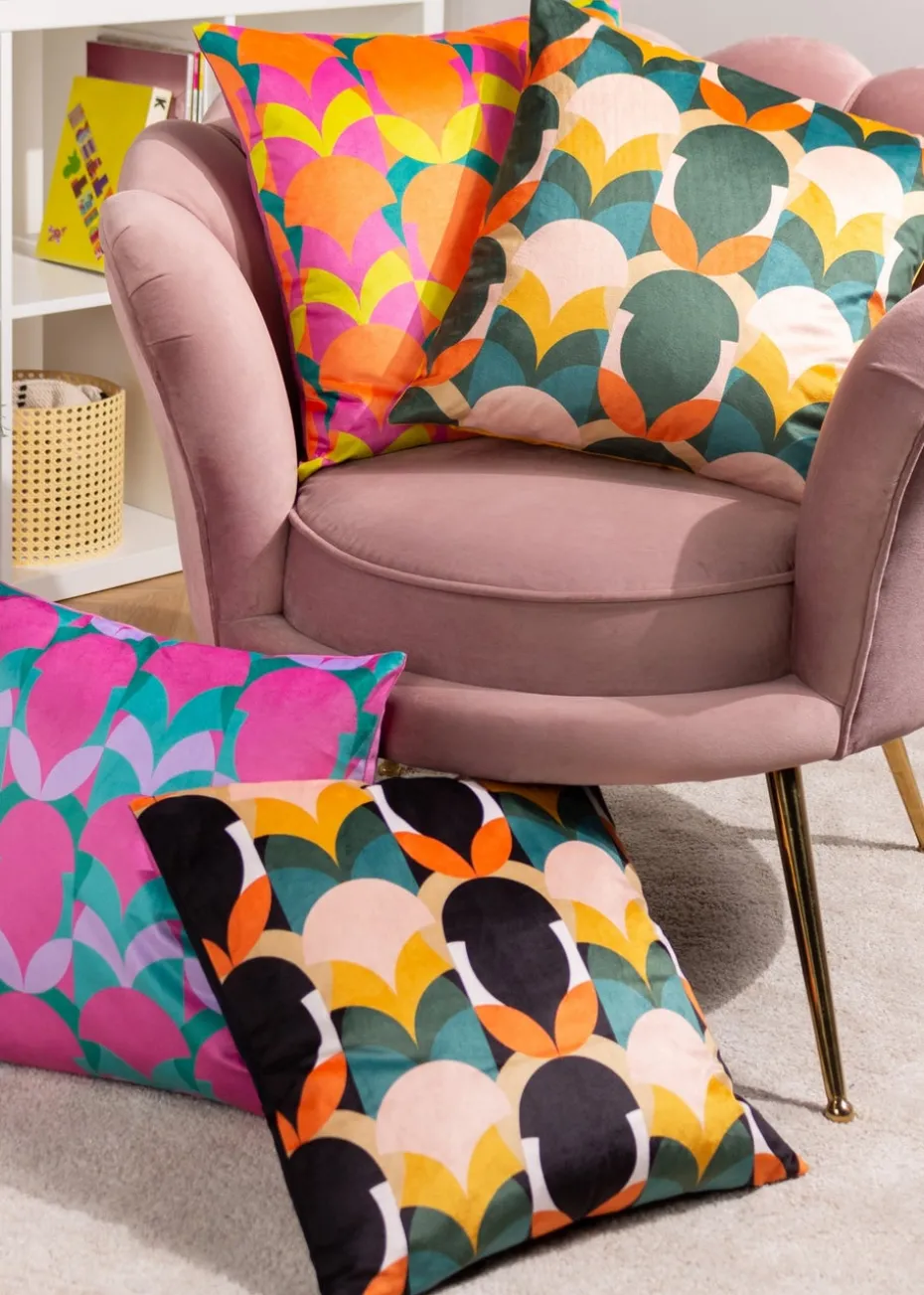 Heya Home Raeya Velvet Filled Cushion (45cm x 45cm x 8cm)