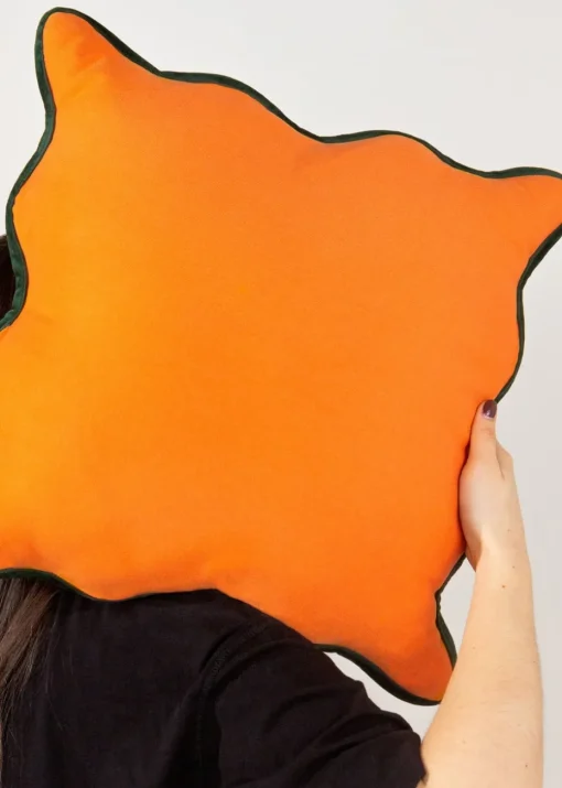 Heya Home Wiggle Velvet Piped Ready Filled Cushion (45cm x 45cm x 8cm)